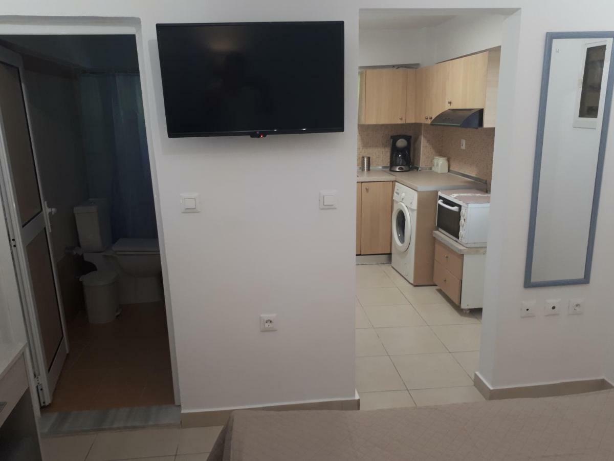 Vivian'S Small House Apartment Rhodes City Exterior photo